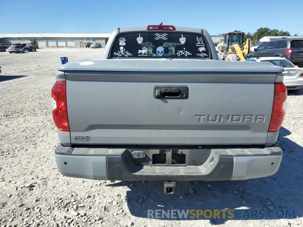 6 Photograph of a damaged car 5TFHY5F15LX926480 TOYOTA TUNDRA 2020