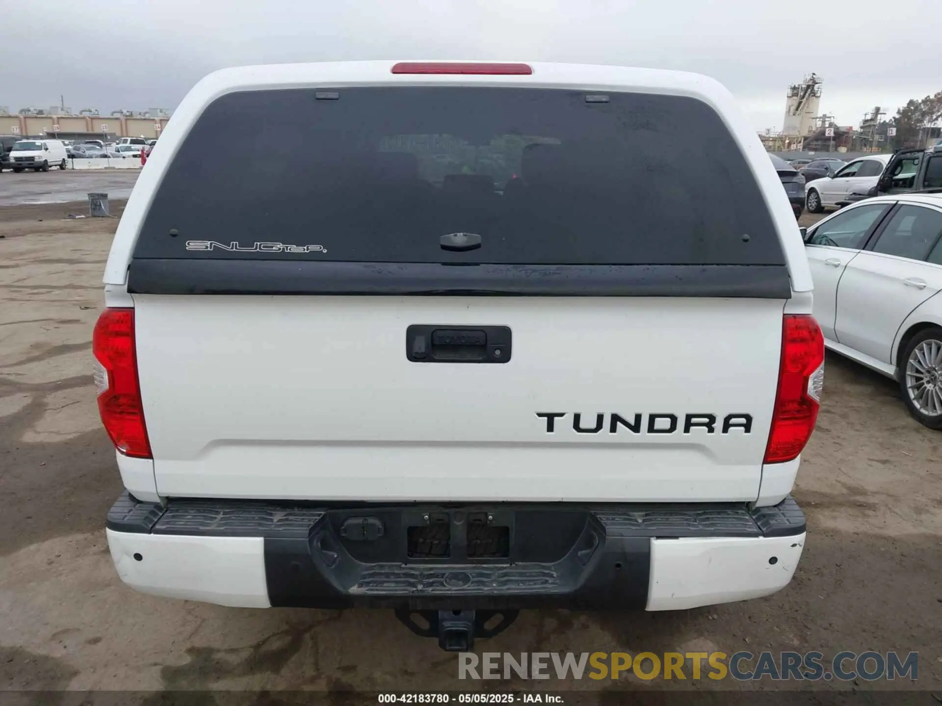 16 Photograph of a damaged car 5TFHY5F16LX917738 TOYOTA TUNDRA 2020