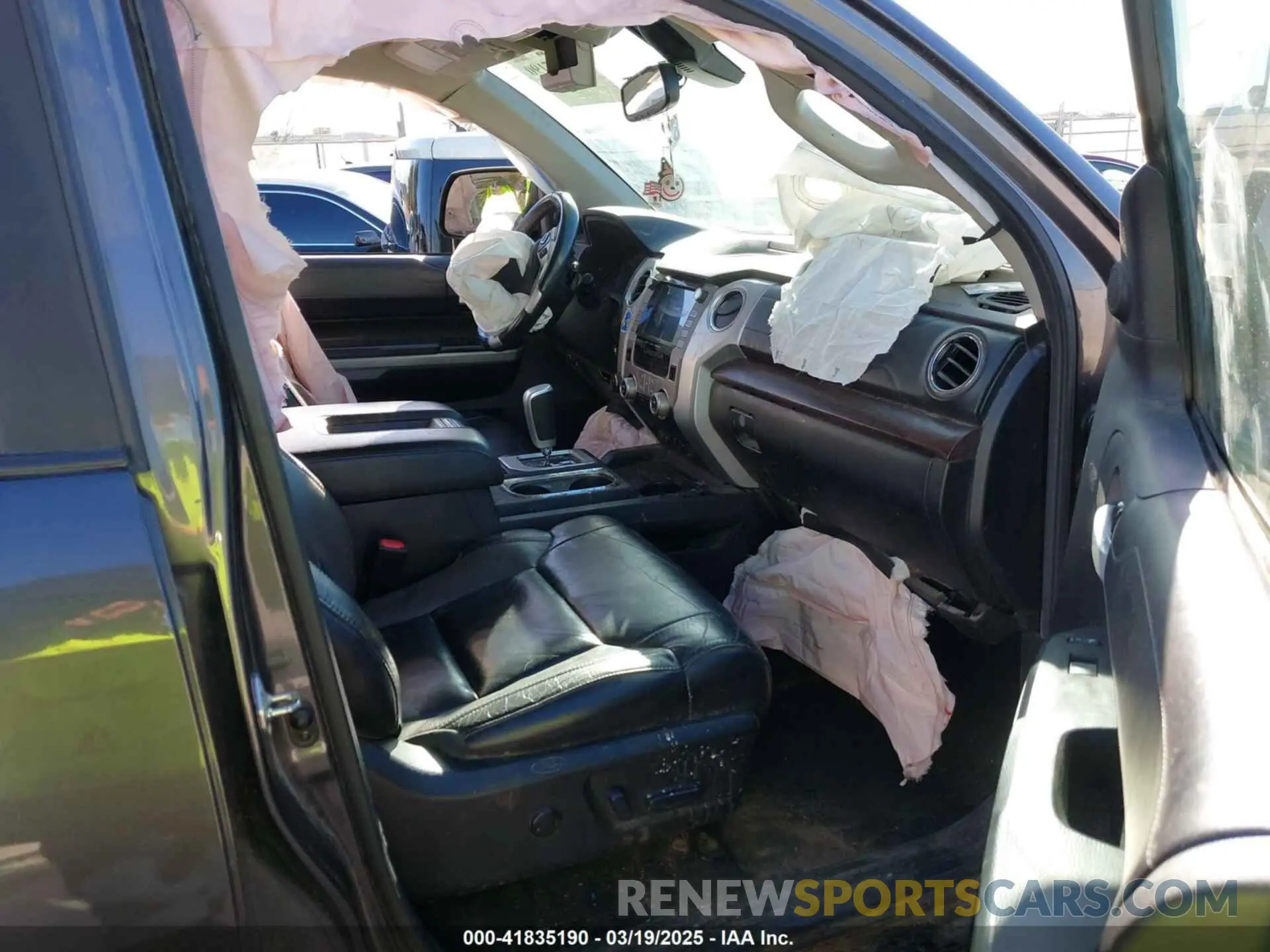 5 Photograph of a damaged car 5TFHY5F18LX948800 TOYOTA TUNDRA 2020