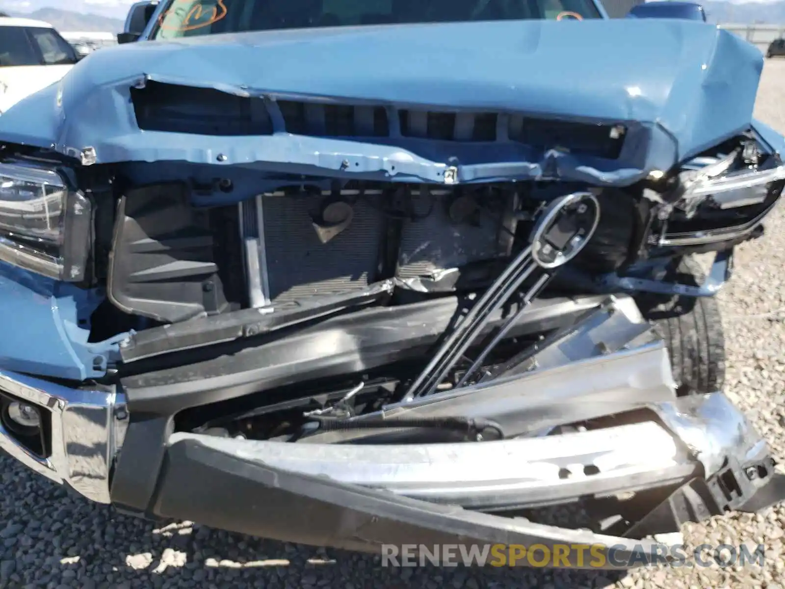 9 Photograph of a damaged car 5TFHY5F1XLX931352 TOYOTA TUNDRA 2020