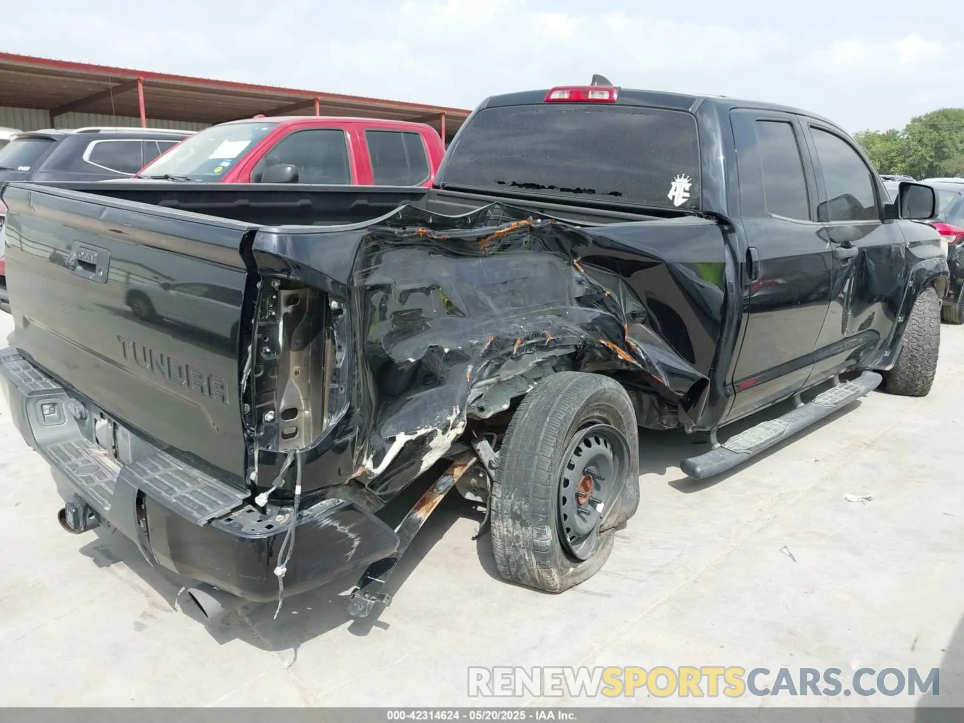 4 Photograph of a damaged car 5TFRY5F10LX268961 TOYOTA TUNDRA 2020