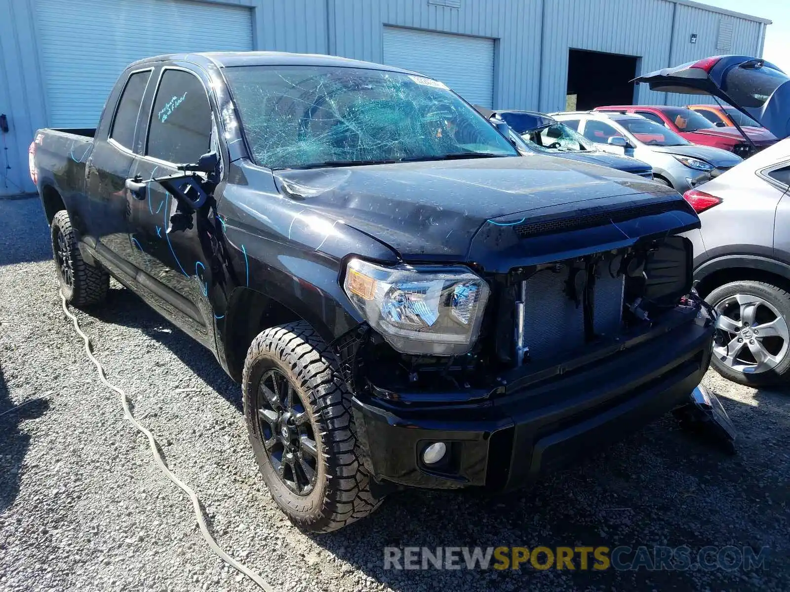 1 Photograph of a damaged car 5TFRY5F10LX270435 TOYOTA TUNDRA 2020