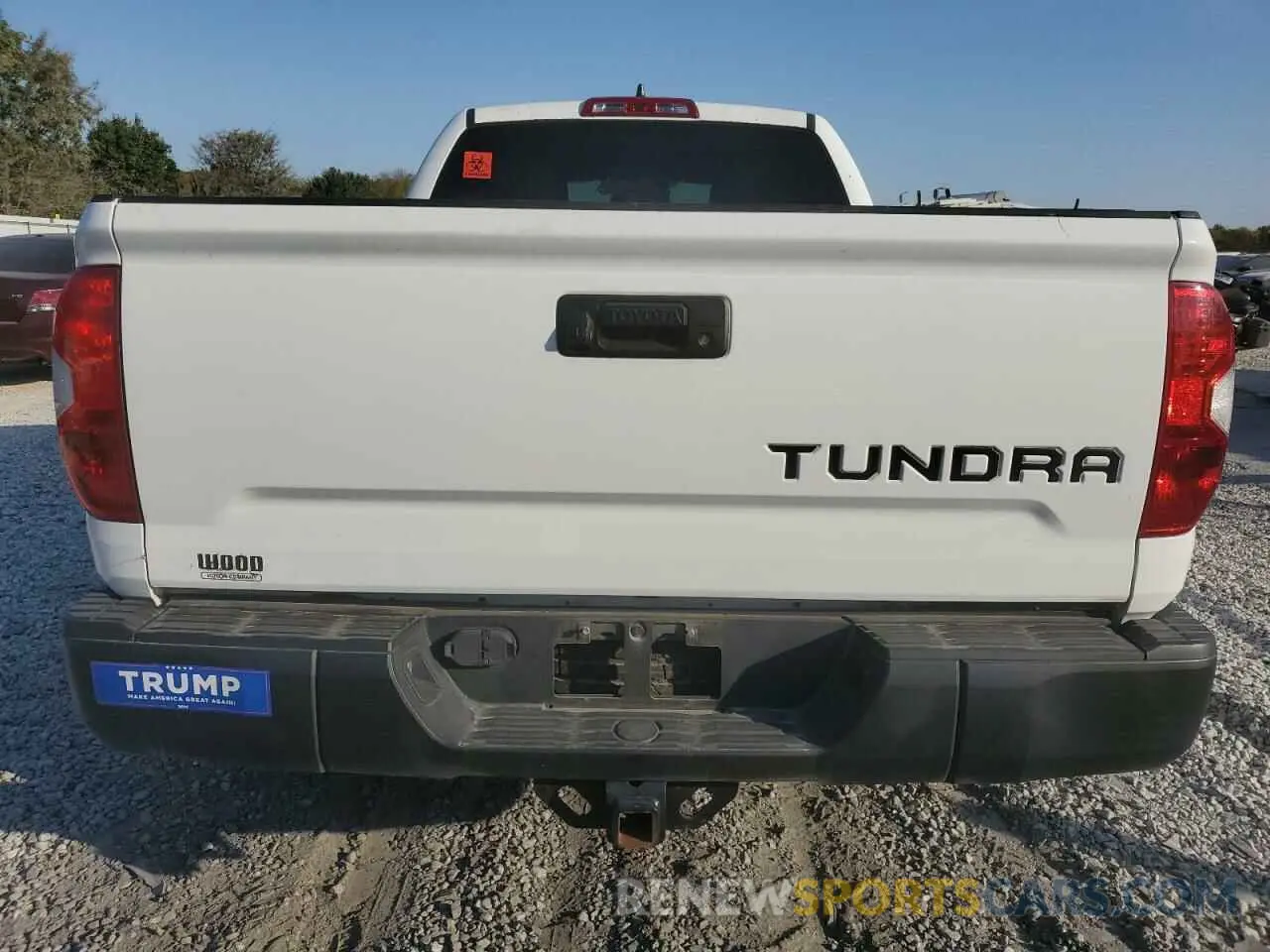 6 Photograph of a damaged car 5TFRY5F11LX269097 TOYOTA TUNDRA 2020