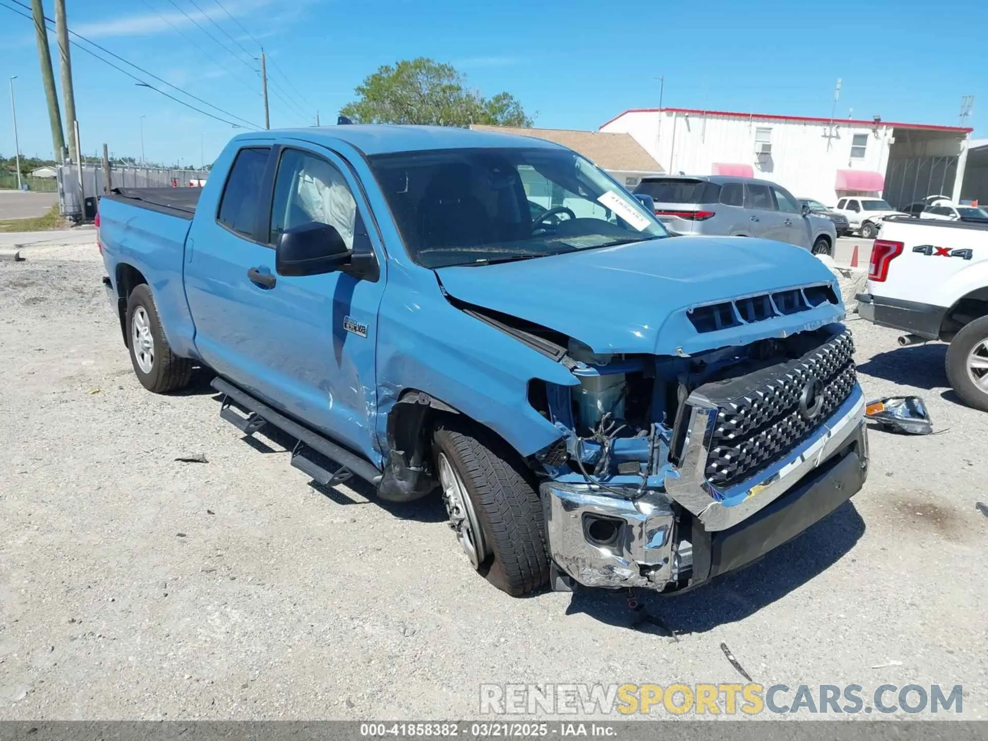 1 Photograph of a damaged car 5TFRY5F14LX257901 TOYOTA TUNDRA 2020