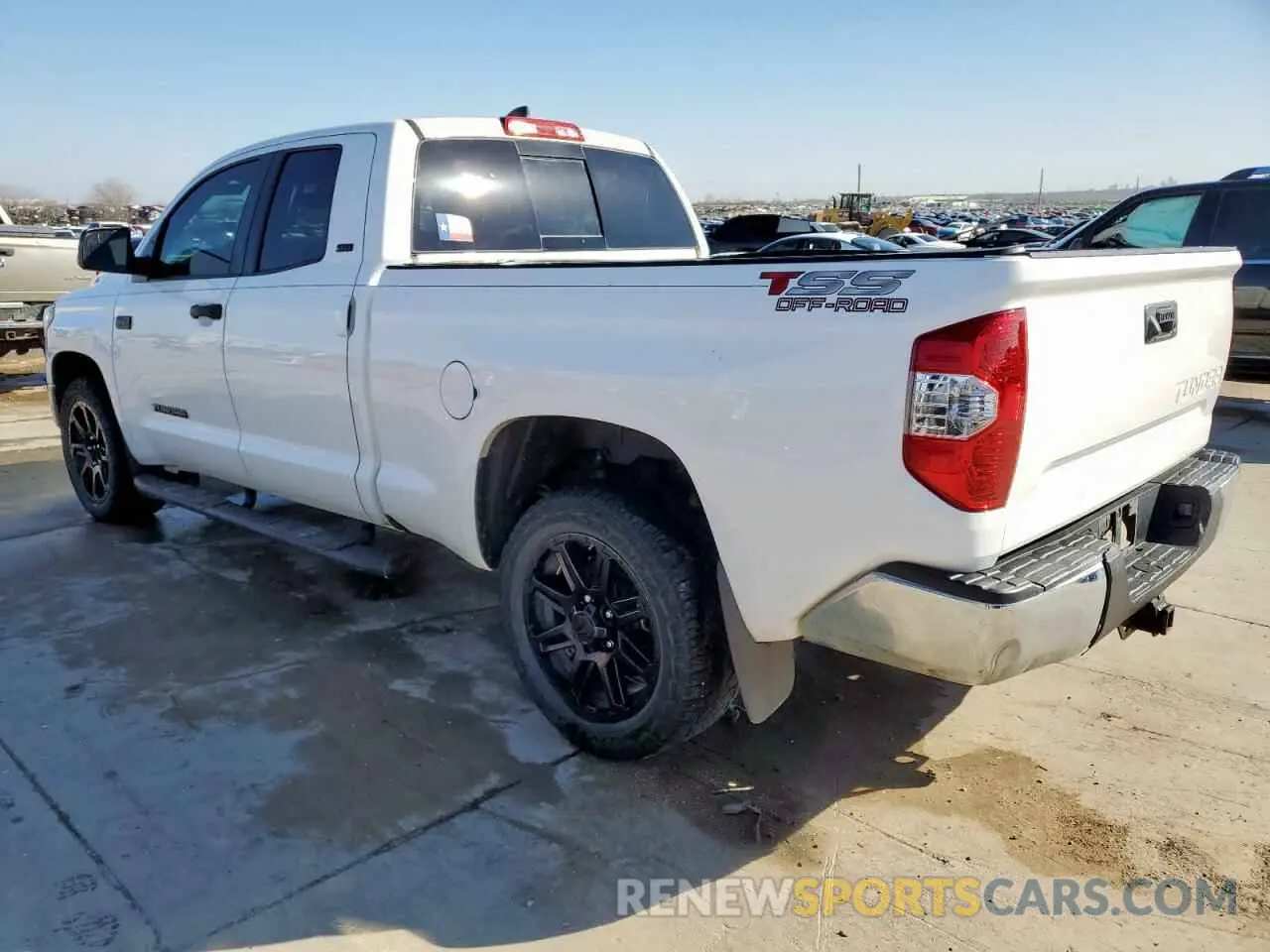 2 Photograph of a damaged car 5TFRY5F15LX264792 TOYOTA TUNDRA 2020