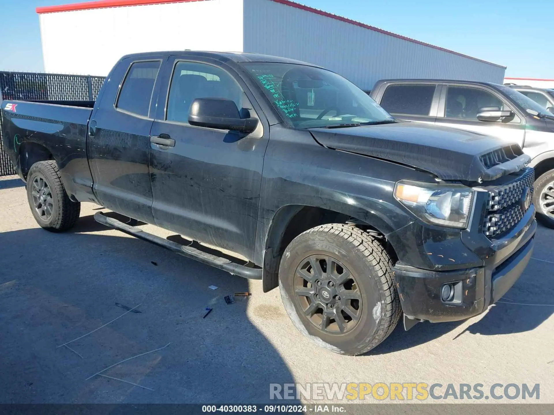 1 Photograph of a damaged car 5TFRY5F16LX268172 TOYOTA TUNDRA 2020