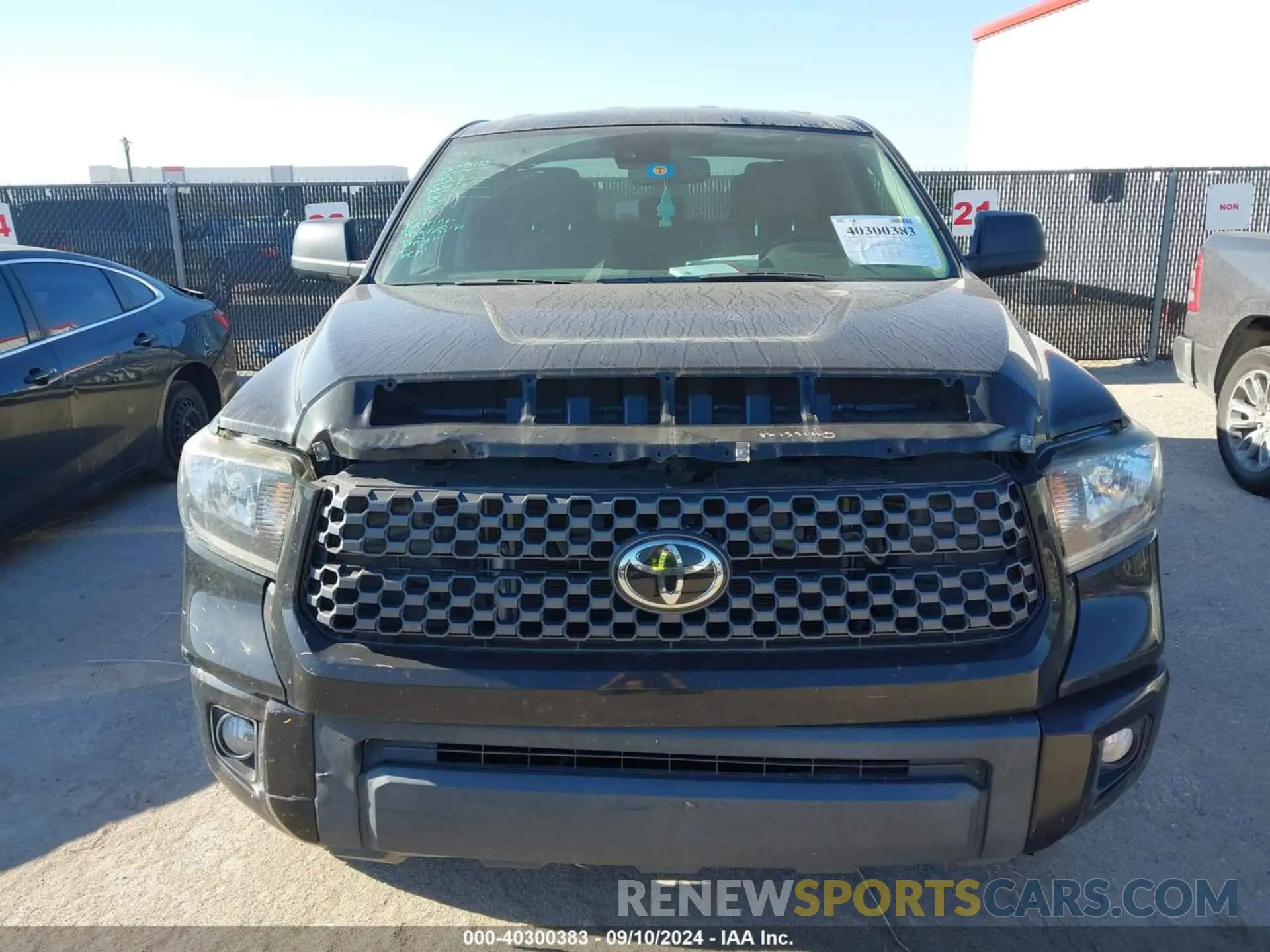 12 Photograph of a damaged car 5TFRY5F16LX268172 TOYOTA TUNDRA 2020
