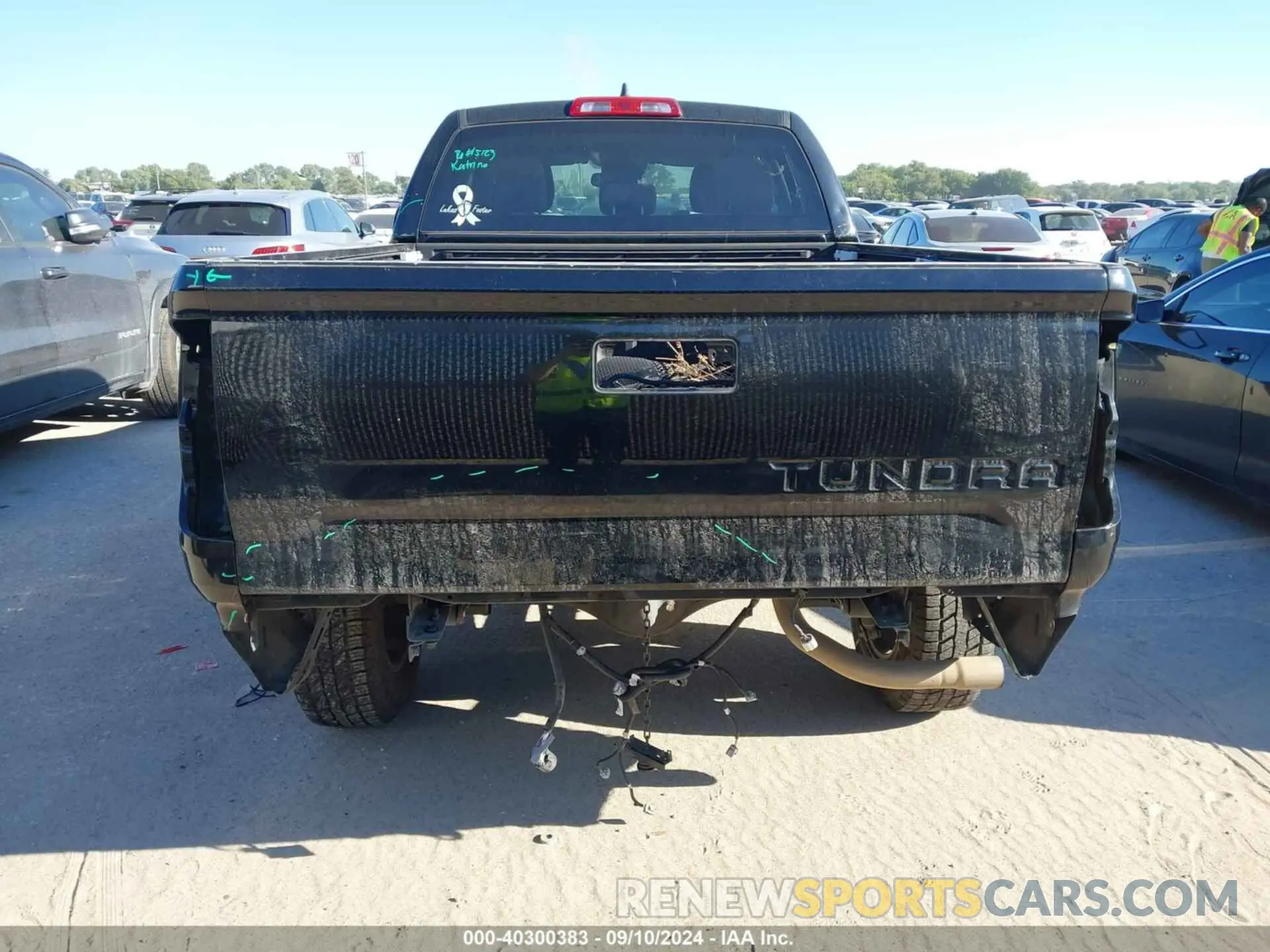 6 Photograph of a damaged car 5TFRY5F16LX268172 TOYOTA TUNDRA 2020