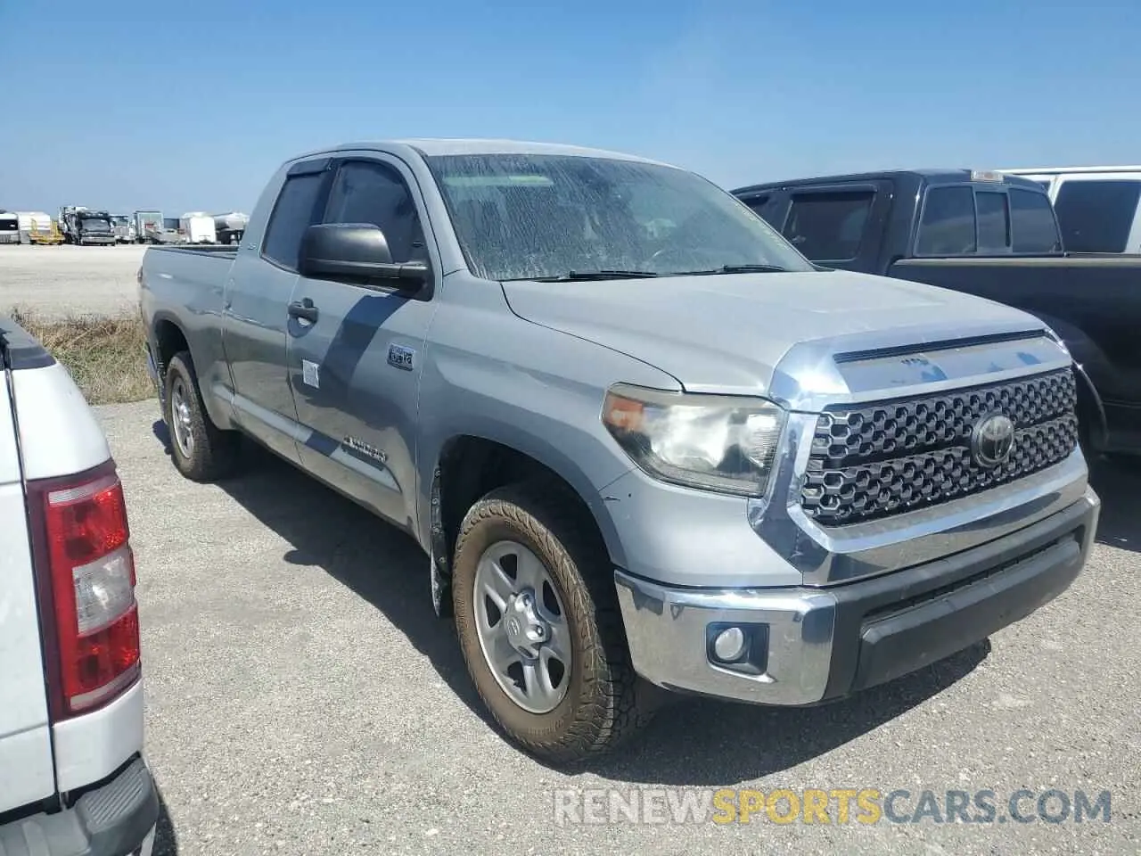 4 Photograph of a damaged car 5TFRY5F16LX268608 TOYOTA TUNDRA 2020