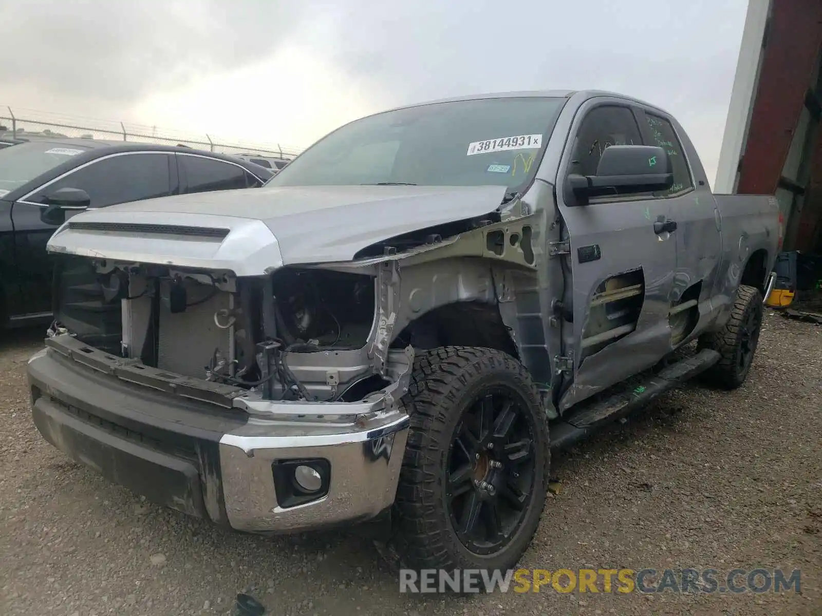 2 Photograph of a damaged car 5TFRY5F16LX268625 TOYOTA TUNDRA 2020