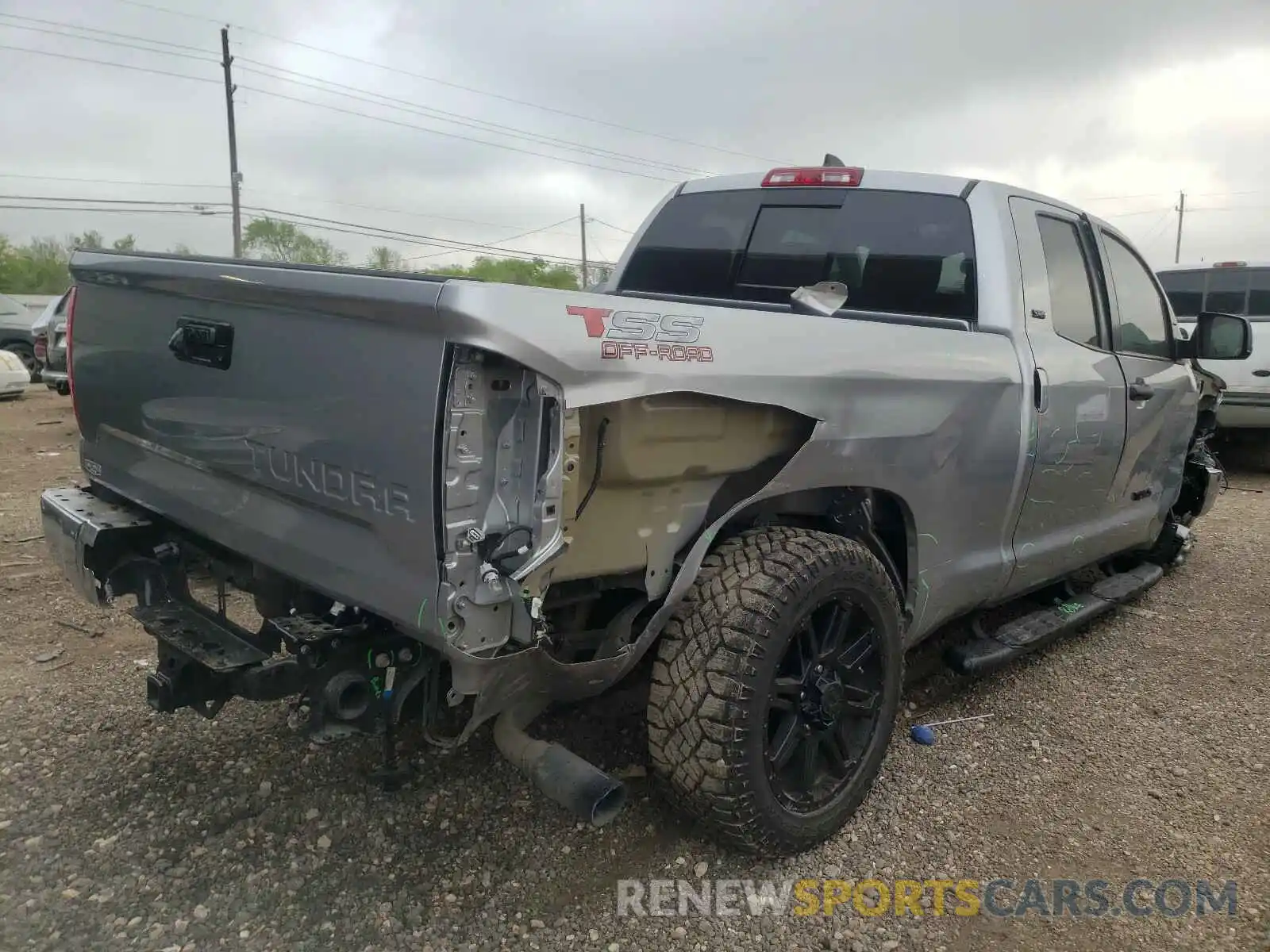 4 Photograph of a damaged car 5TFRY5F16LX268625 TOYOTA TUNDRA 2020