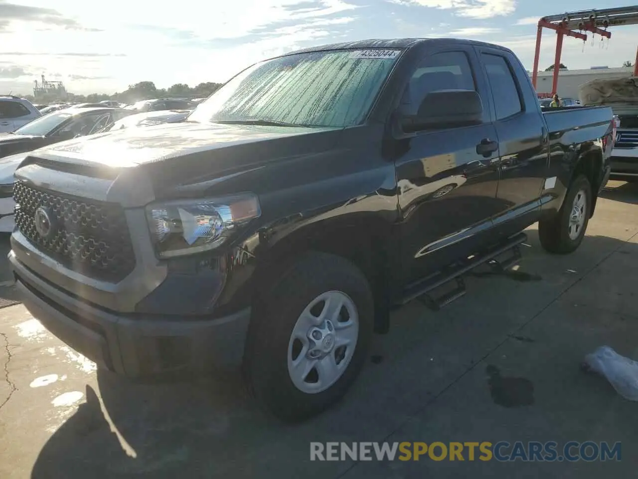 1 Photograph of a damaged car 5TFRY5F19LX262124 TOYOTA TUNDRA 2020