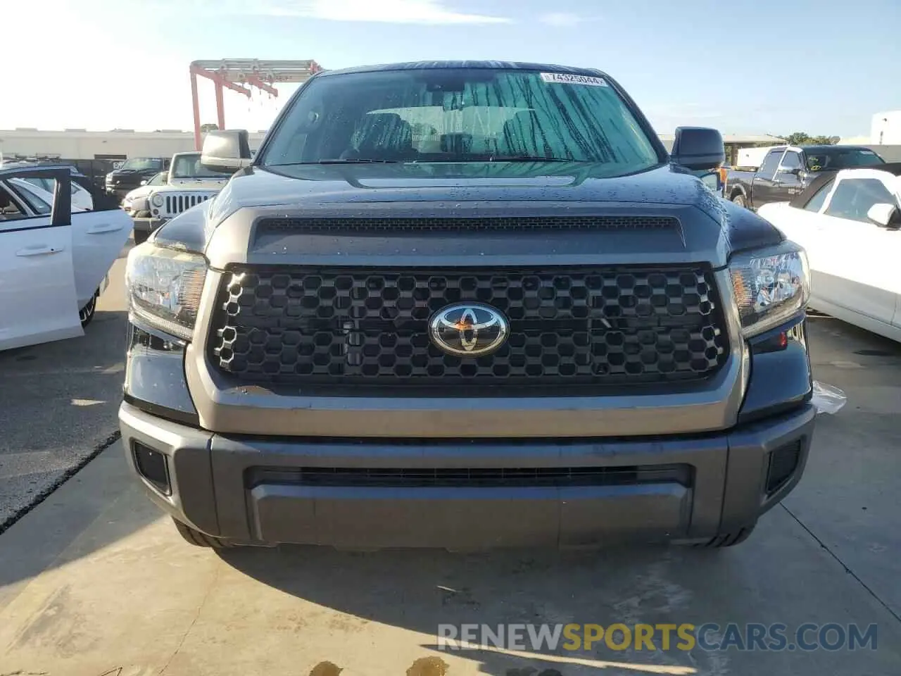 5 Photograph of a damaged car 5TFRY5F19LX262124 TOYOTA TUNDRA 2020