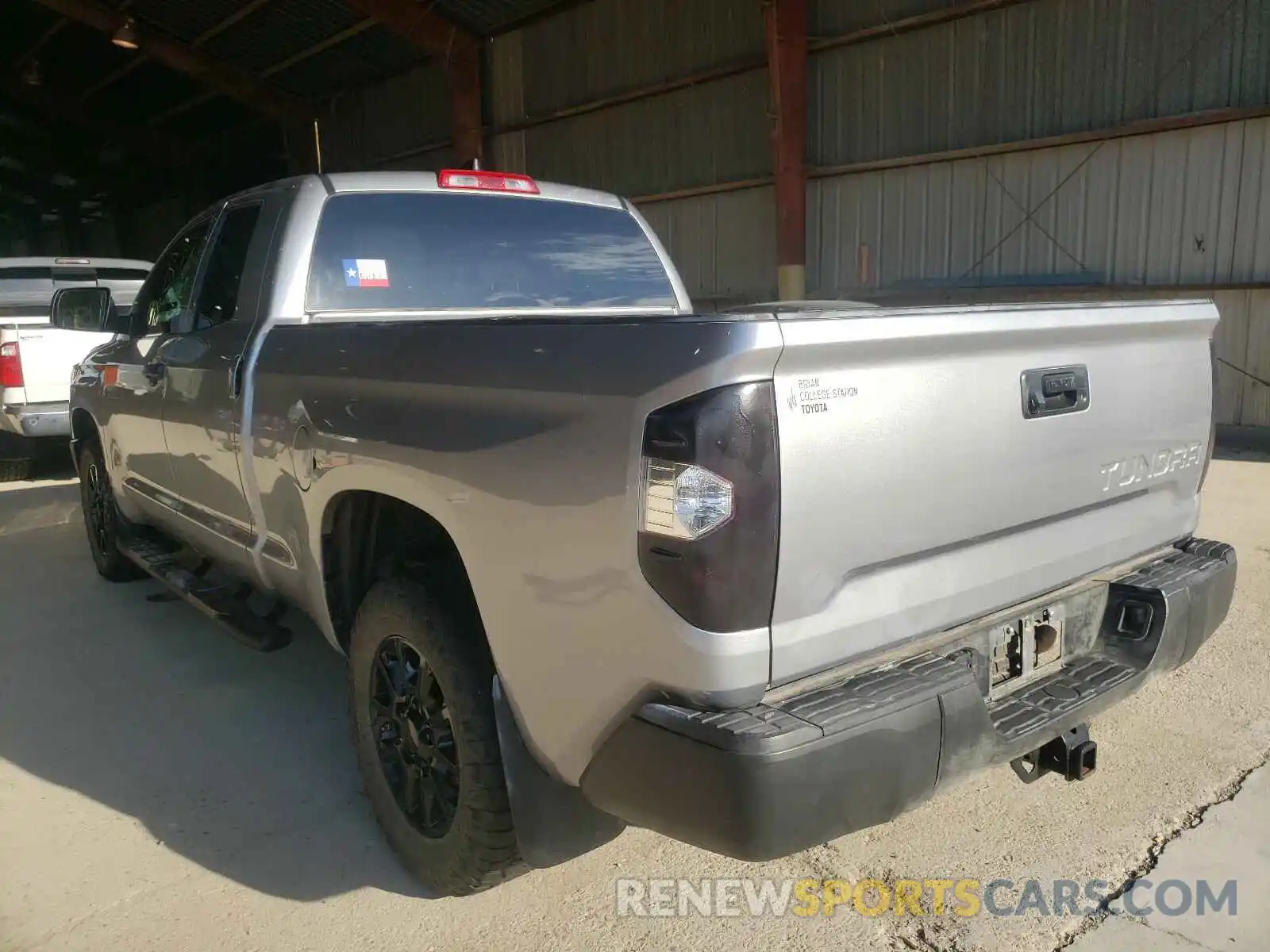 3 Photograph of a damaged car 5TFRY5F19LX270773 TOYOTA TUNDRA 2020