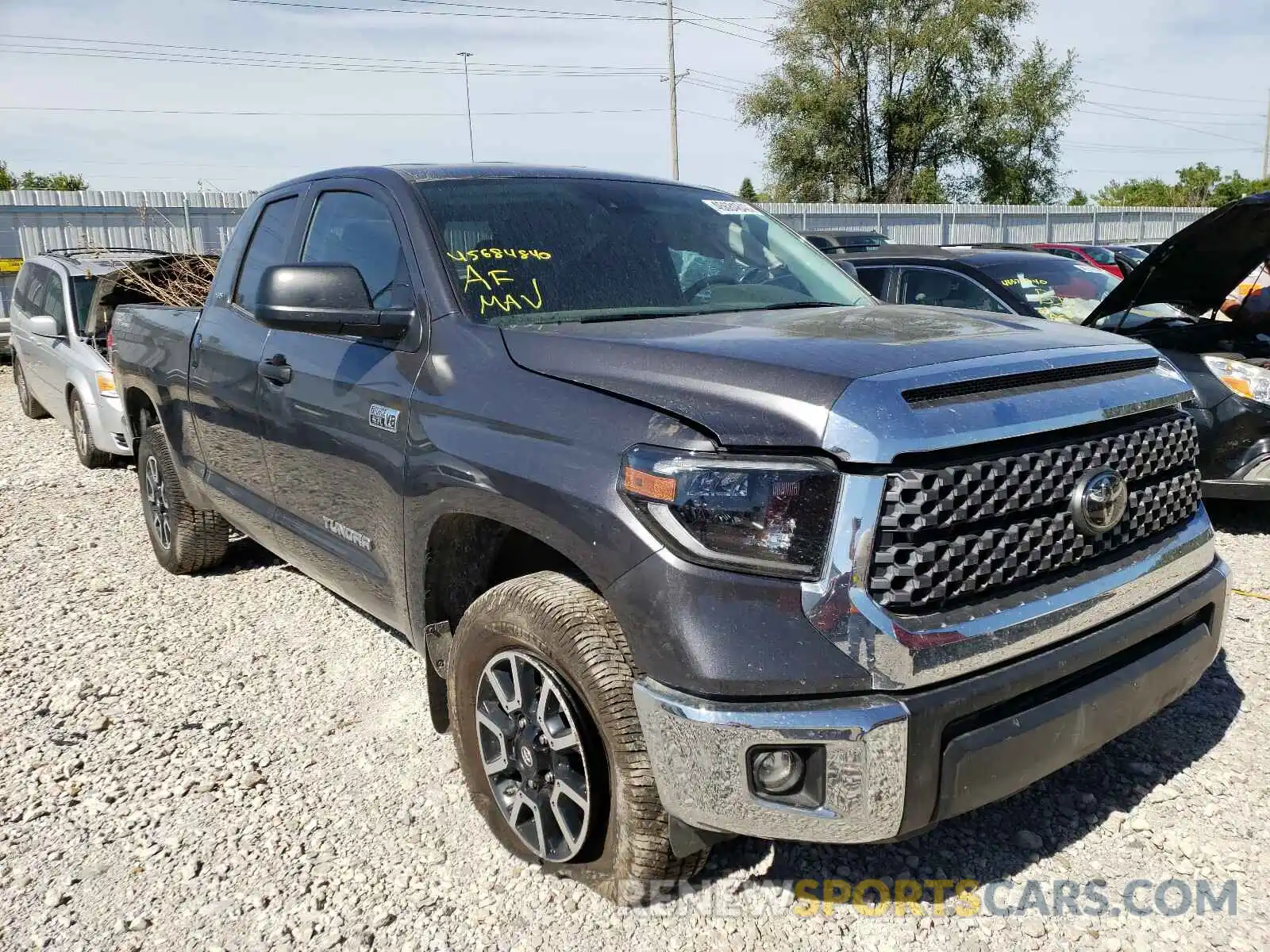 1 Photograph of a damaged car 5TFUY5F10LX883195 TOYOTA TUNDRA 2020