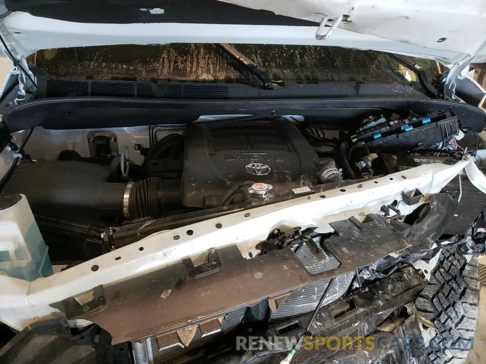 7 Photograph of a damaged car 5TFUY5F10LX893919 TOYOTA TUNDRA 2020