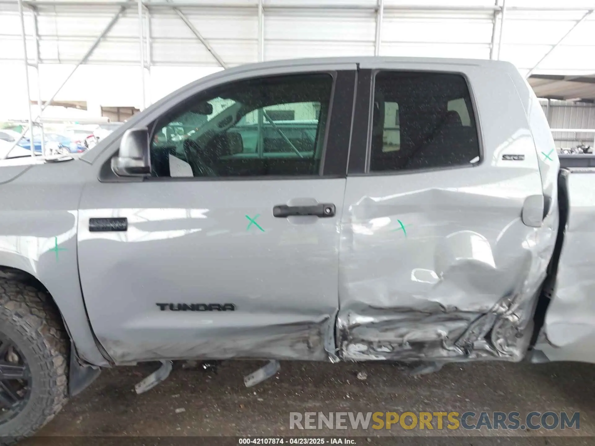 14 Photograph of a damaged car 5TFUY5F12LX877897 TOYOTA TUNDRA 2020