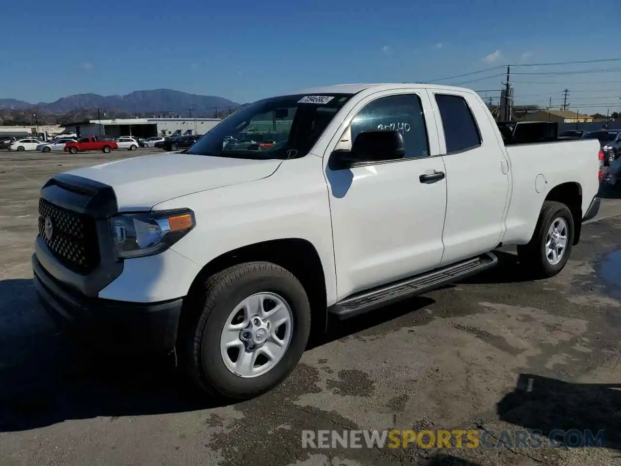 1 Photograph of a damaged car 5TFUY5F12LX926600 TOYOTA TUNDRA 2020