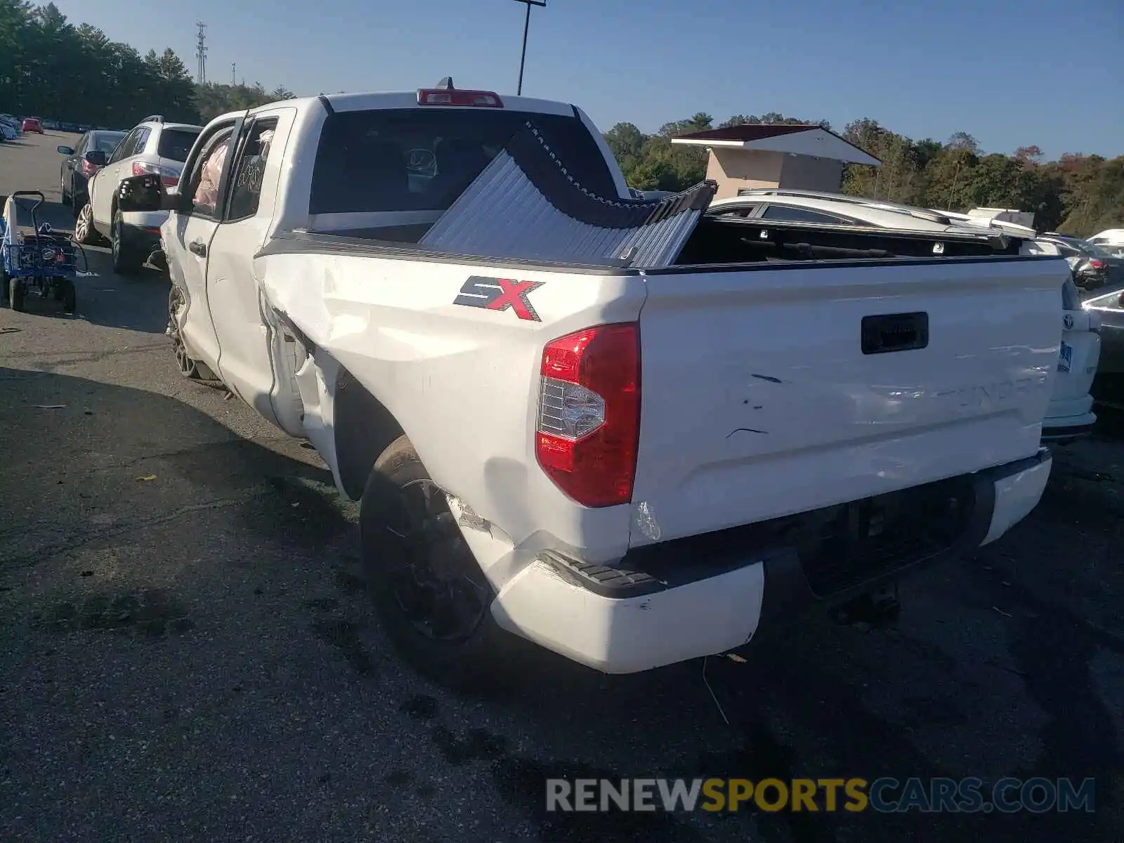 3 Photograph of a damaged car 5TFUY5F13LX927870 TOYOTA TUNDRA 2020