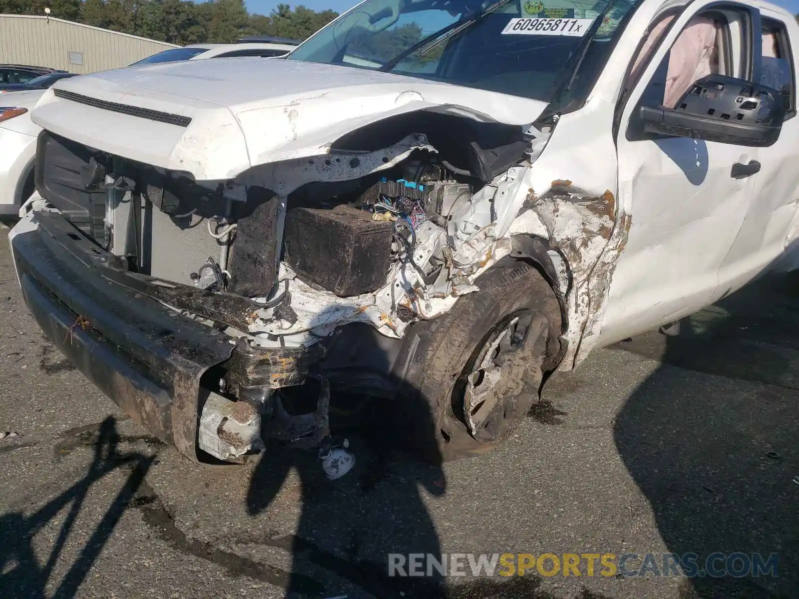 9 Photograph of a damaged car 5TFUY5F13LX927870 TOYOTA TUNDRA 2020