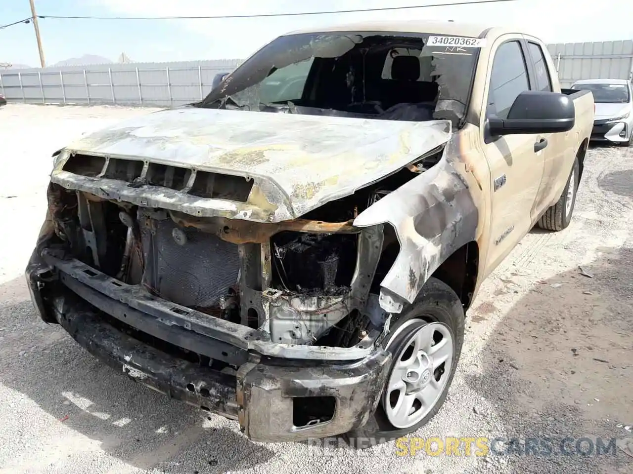 2 Photograph of a damaged car 5TFUY5F13LX928243 TOYOTA TUNDRA 2020