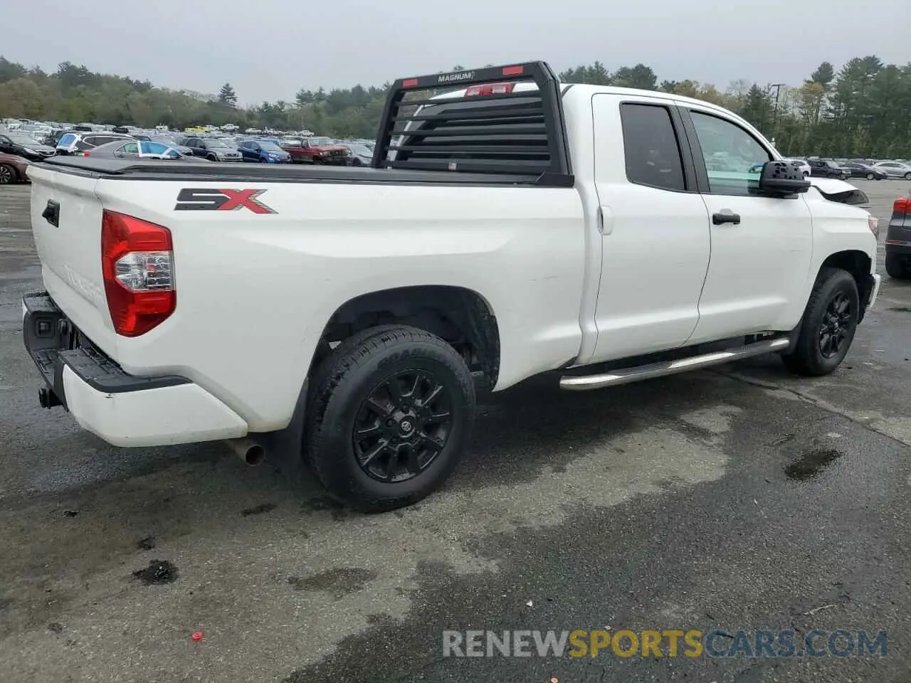 3 Photograph of a damaged car 5TFUY5F14LX925075 TOYOTA TUNDRA 2020