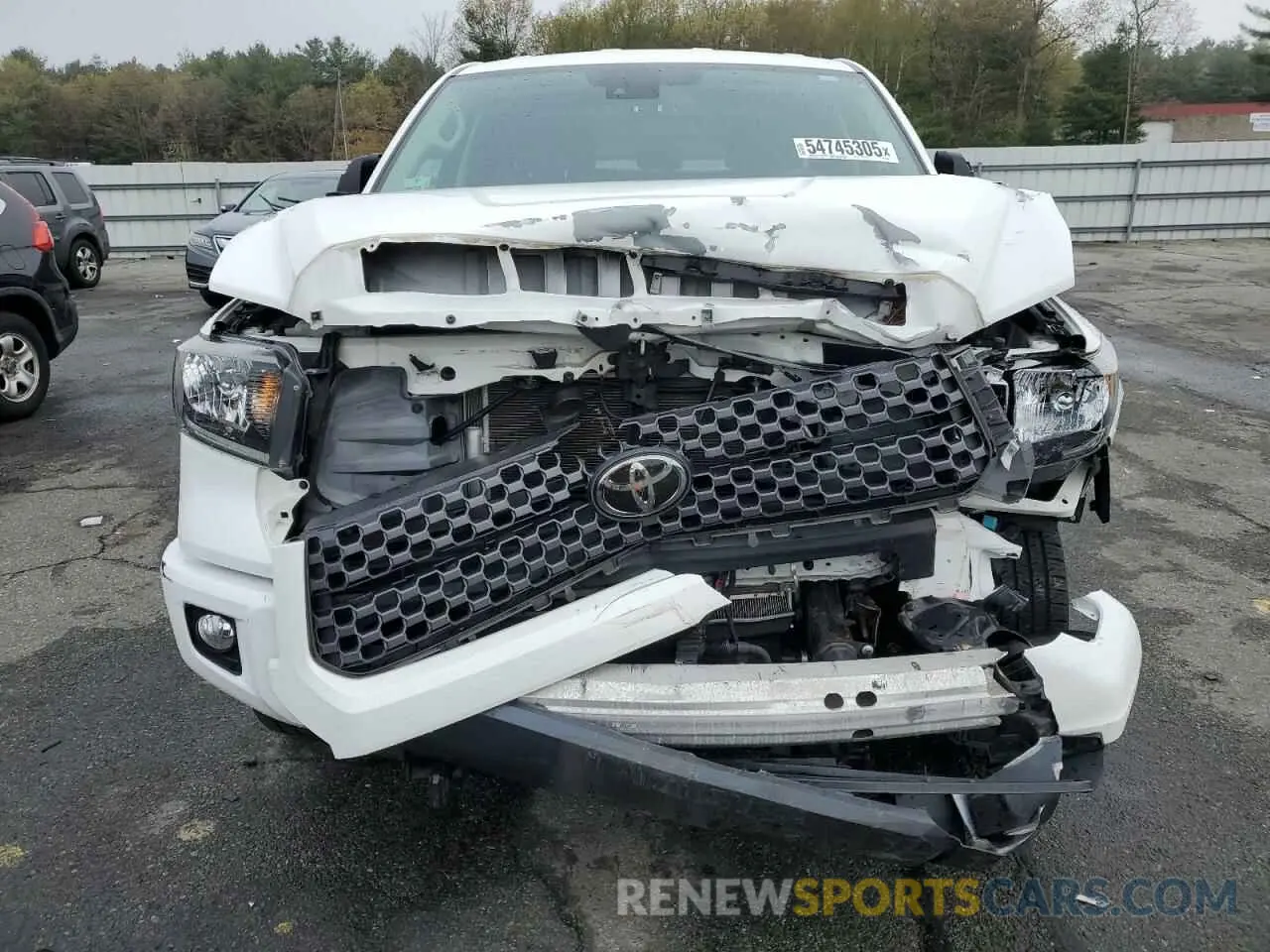 5 Photograph of a damaged car 5TFUY5F14LX925075 TOYOTA TUNDRA 2020