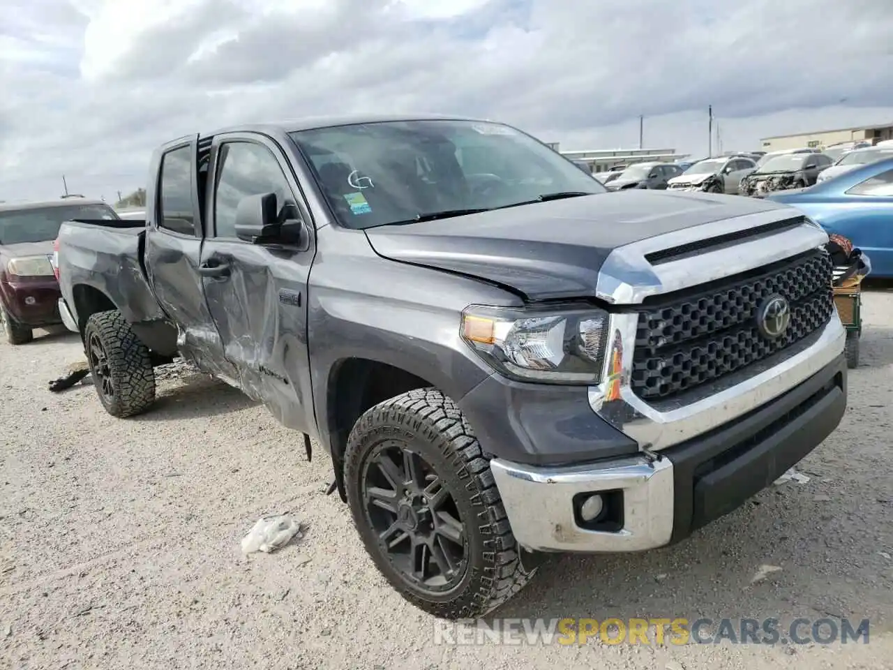 1 Photograph of a damaged car 5TFUY5F15LX873780 TOYOTA TUNDRA 2020