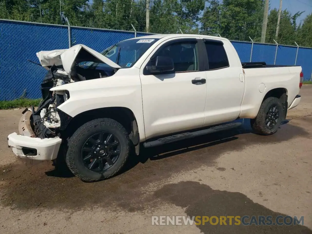 1 Photograph of a damaged car 5TFUY5F15LX897206 TOYOTA TUNDRA 2020