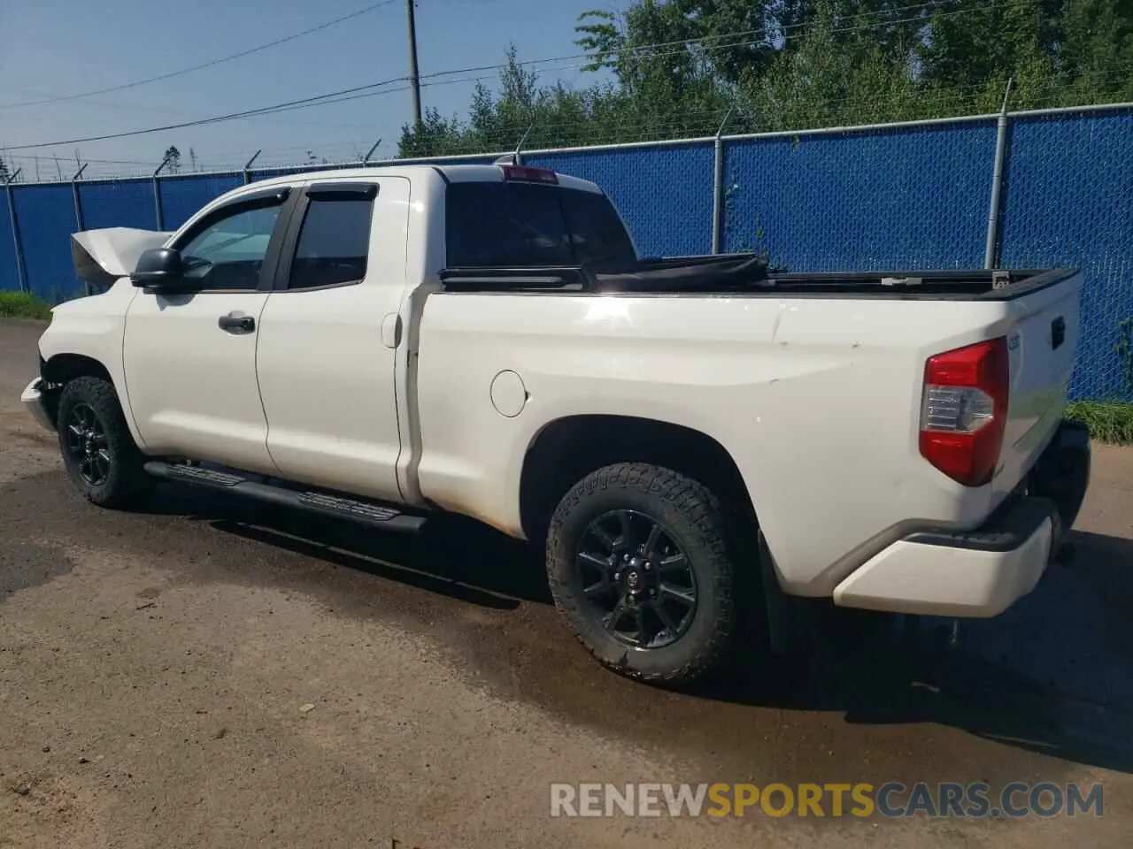 2 Photograph of a damaged car 5TFUY5F15LX897206 TOYOTA TUNDRA 2020