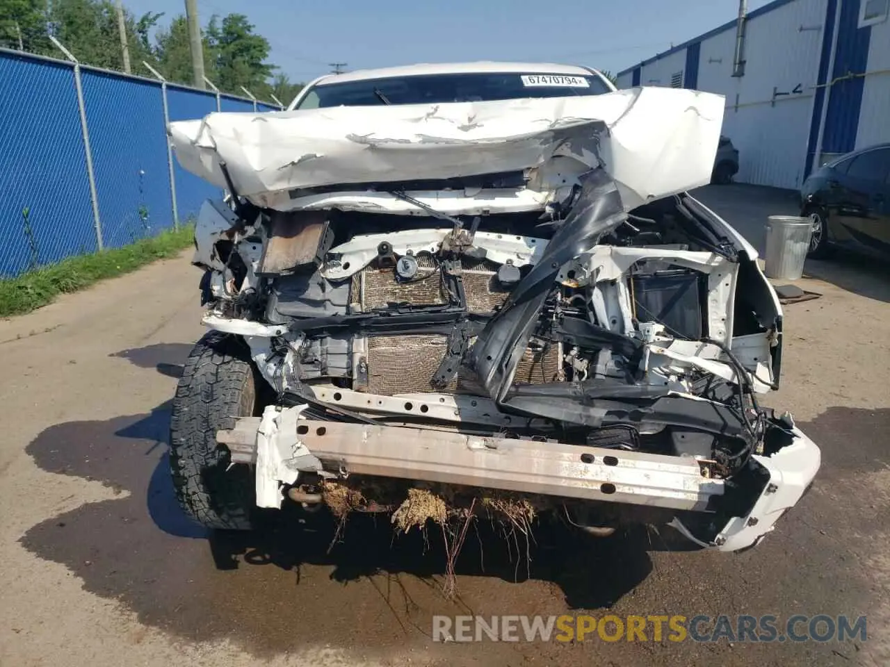 5 Photograph of a damaged car 5TFUY5F15LX897206 TOYOTA TUNDRA 2020