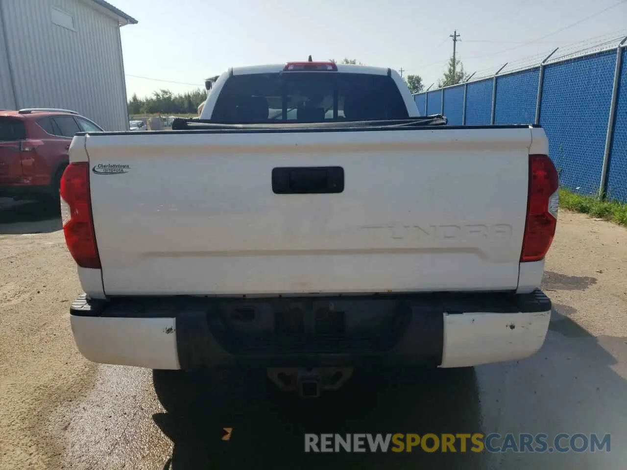 6 Photograph of a damaged car 5TFUY5F15LX897206 TOYOTA TUNDRA 2020