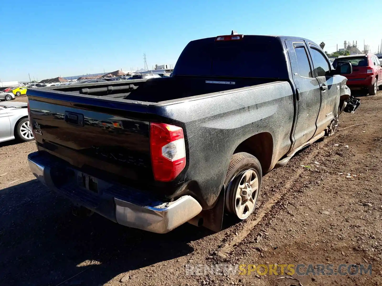 4 Photograph of a damaged car 5TFUY5F17LX886031 TOYOTA TUNDRA 2020