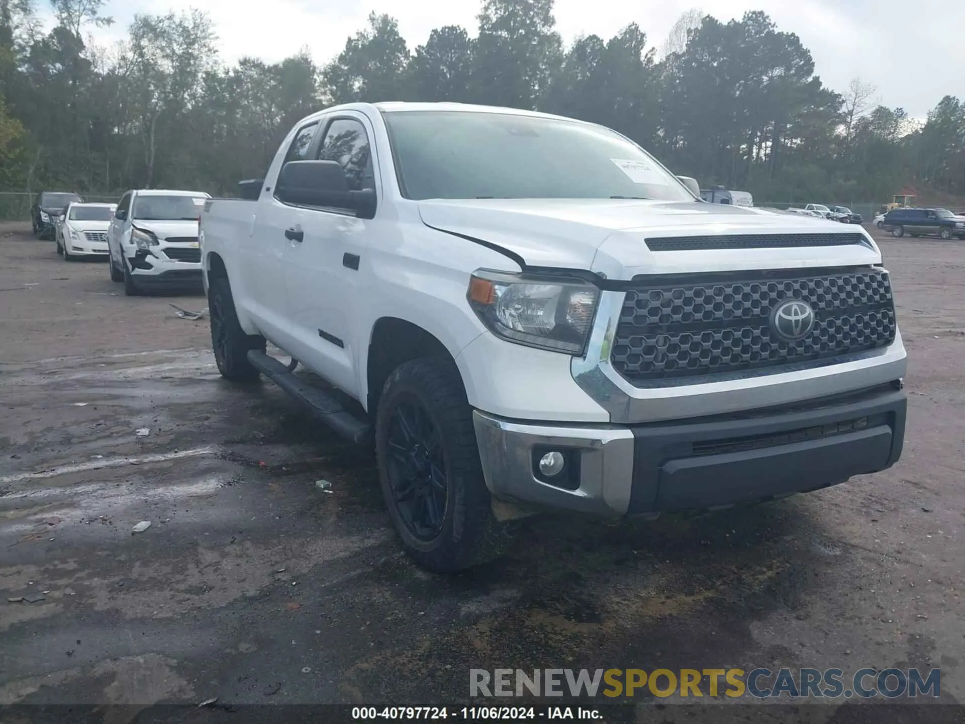 1 Photograph of a damaged car 5TFUY5F17LX910327 TOYOTA TUNDRA 2020