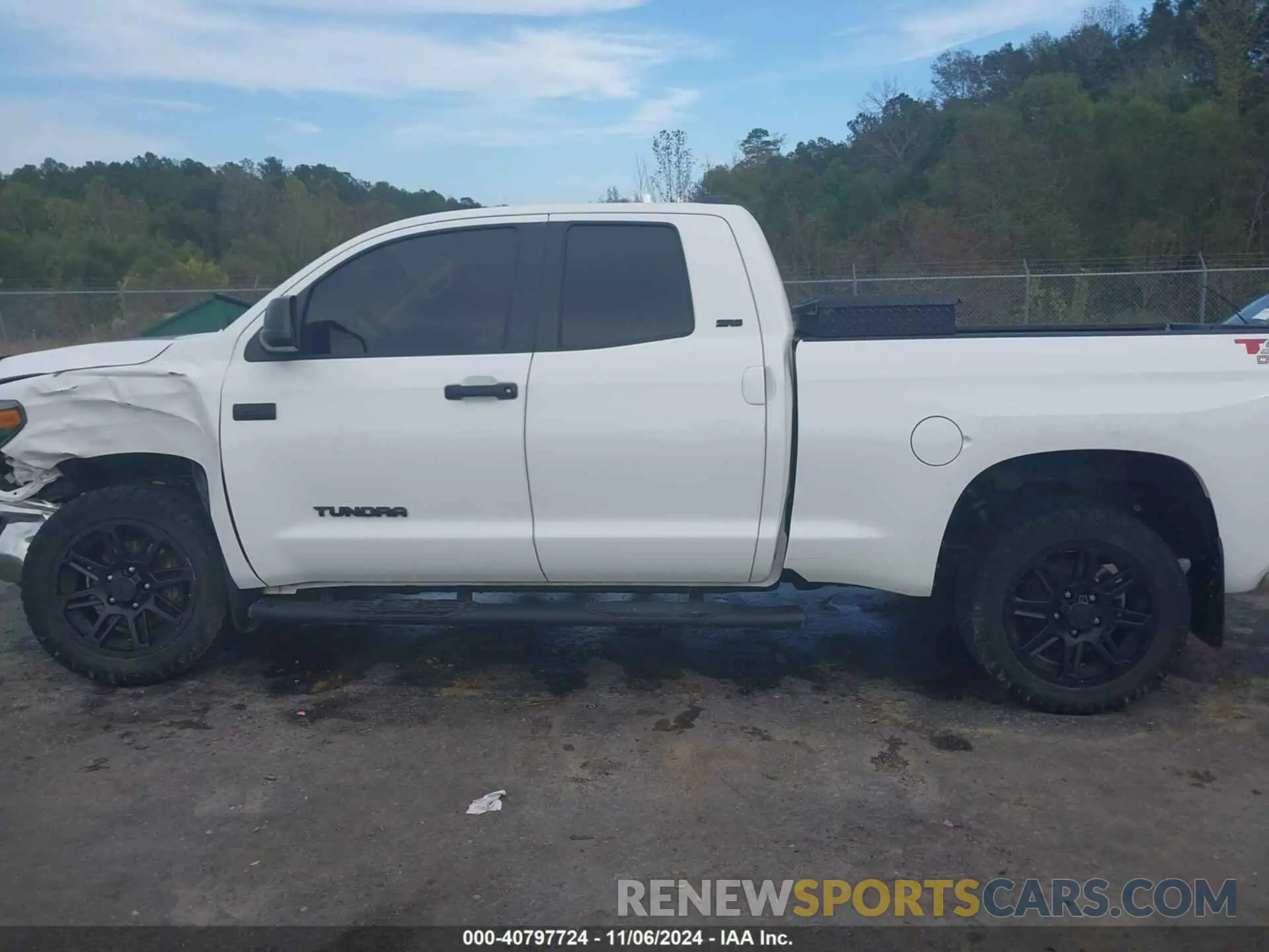 14 Photograph of a damaged car 5TFUY5F17LX910327 TOYOTA TUNDRA 2020