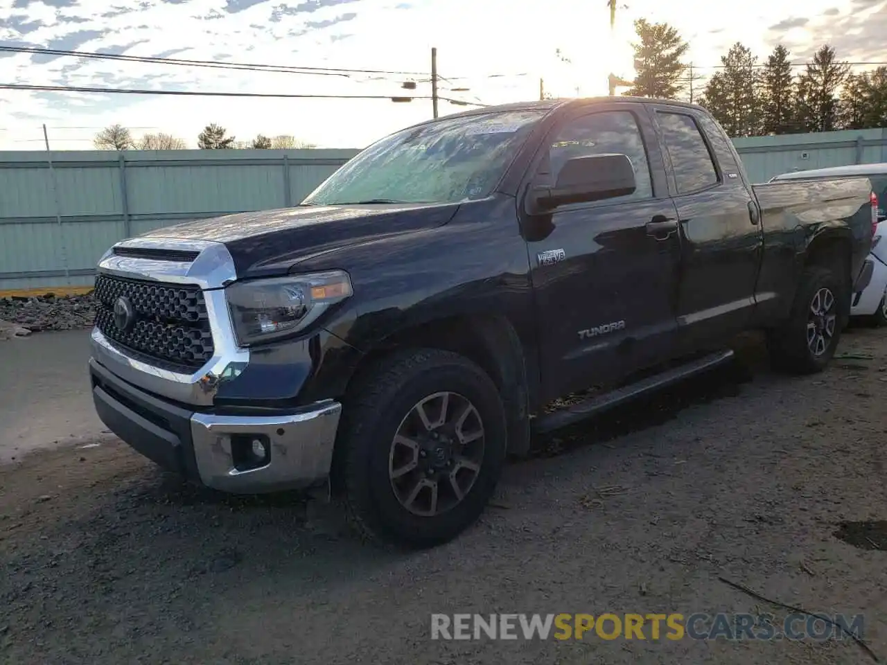 2 Photograph of a damaged car 5TFUY5F17LX914619 TOYOTA TUNDRA 2020