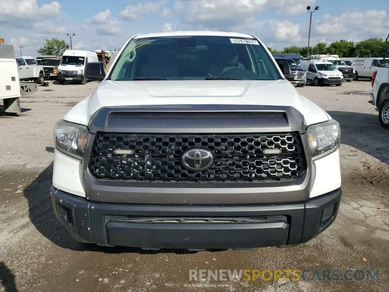 5 Photograph of a damaged car 5TFUY5F19LX883020 TOYOTA TUNDRA 2020