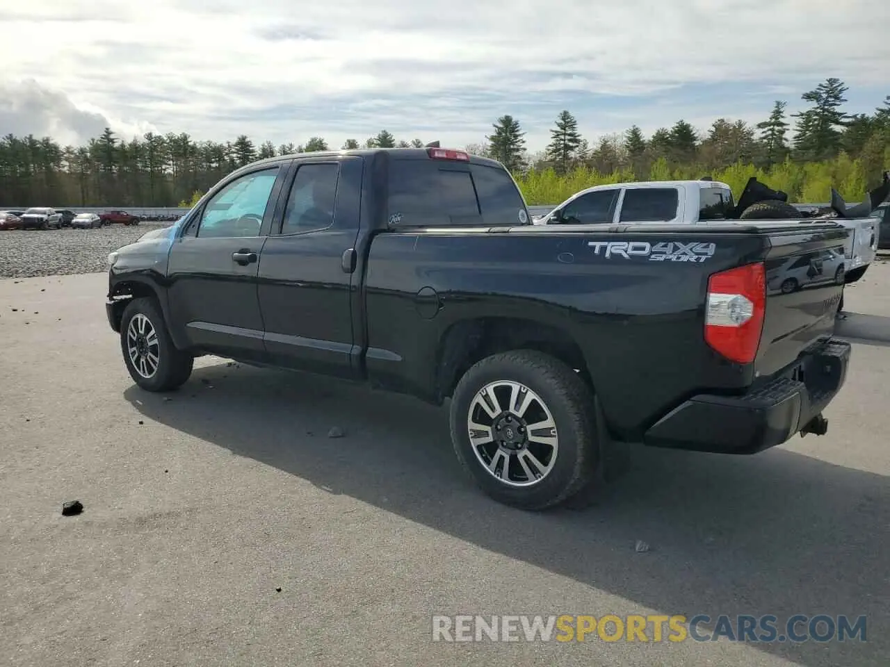2 Photograph of a damaged car 5TFUY5F19LX893806 TOYOTA TUNDRA 2020