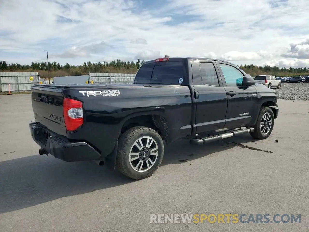 3 Photograph of a damaged car 5TFUY5F19LX893806 TOYOTA TUNDRA 2020