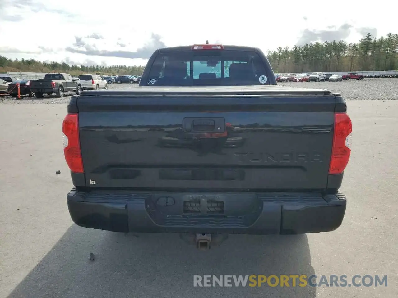 6 Photograph of a damaged car 5TFUY5F19LX893806 TOYOTA TUNDRA 2020