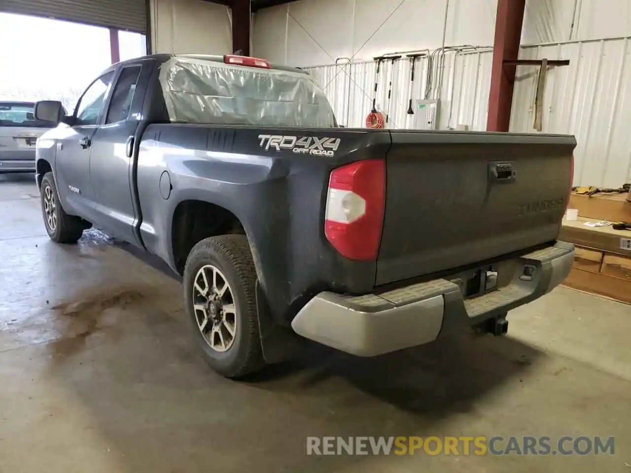 3 Photograph of a damaged car 5TFUY5F19LX951123 TOYOTA TUNDRA 2020