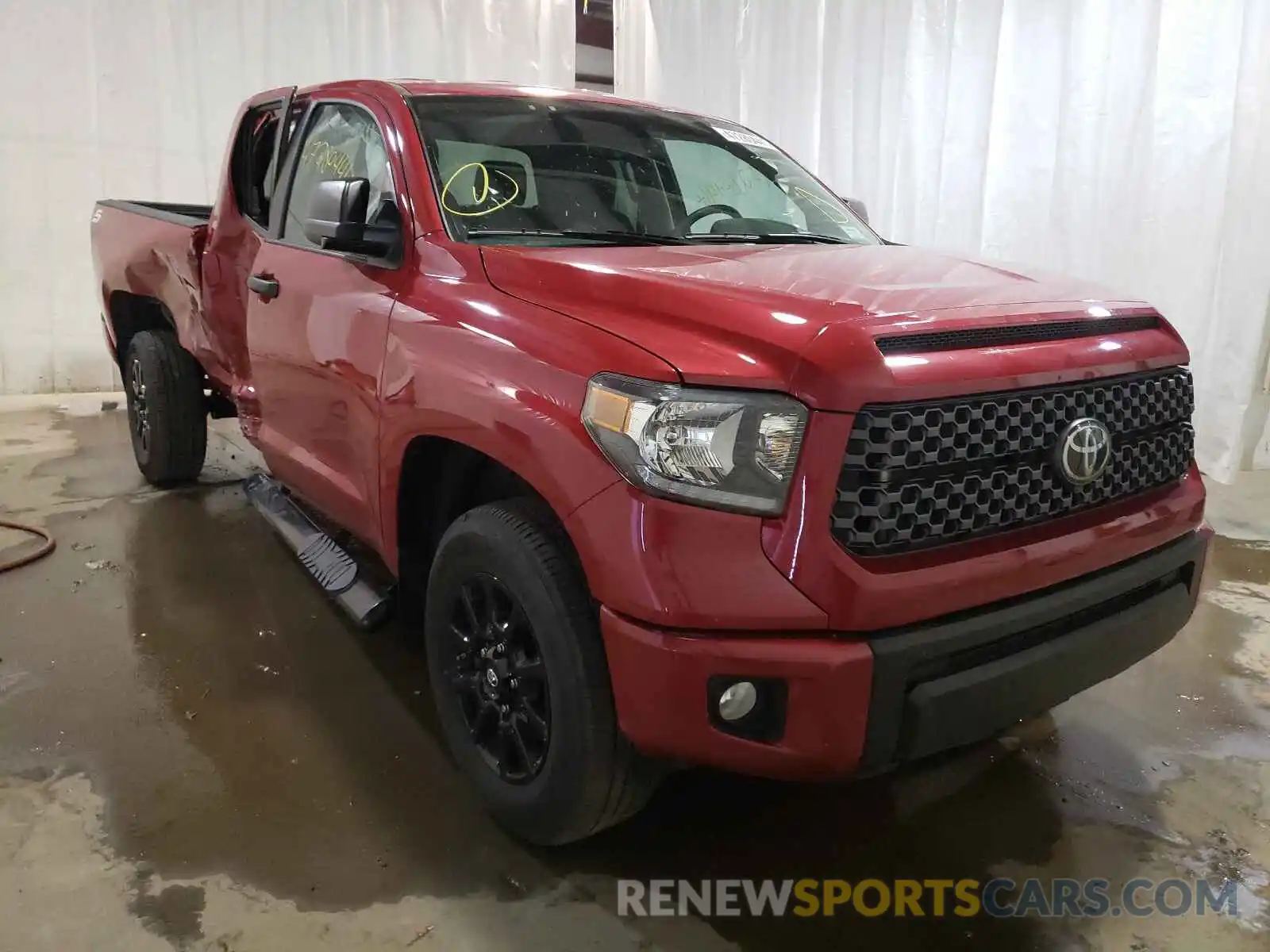 1 Photograph of a damaged car 5TFUY5F1XLX893362 TOYOTA TUNDRA 2020