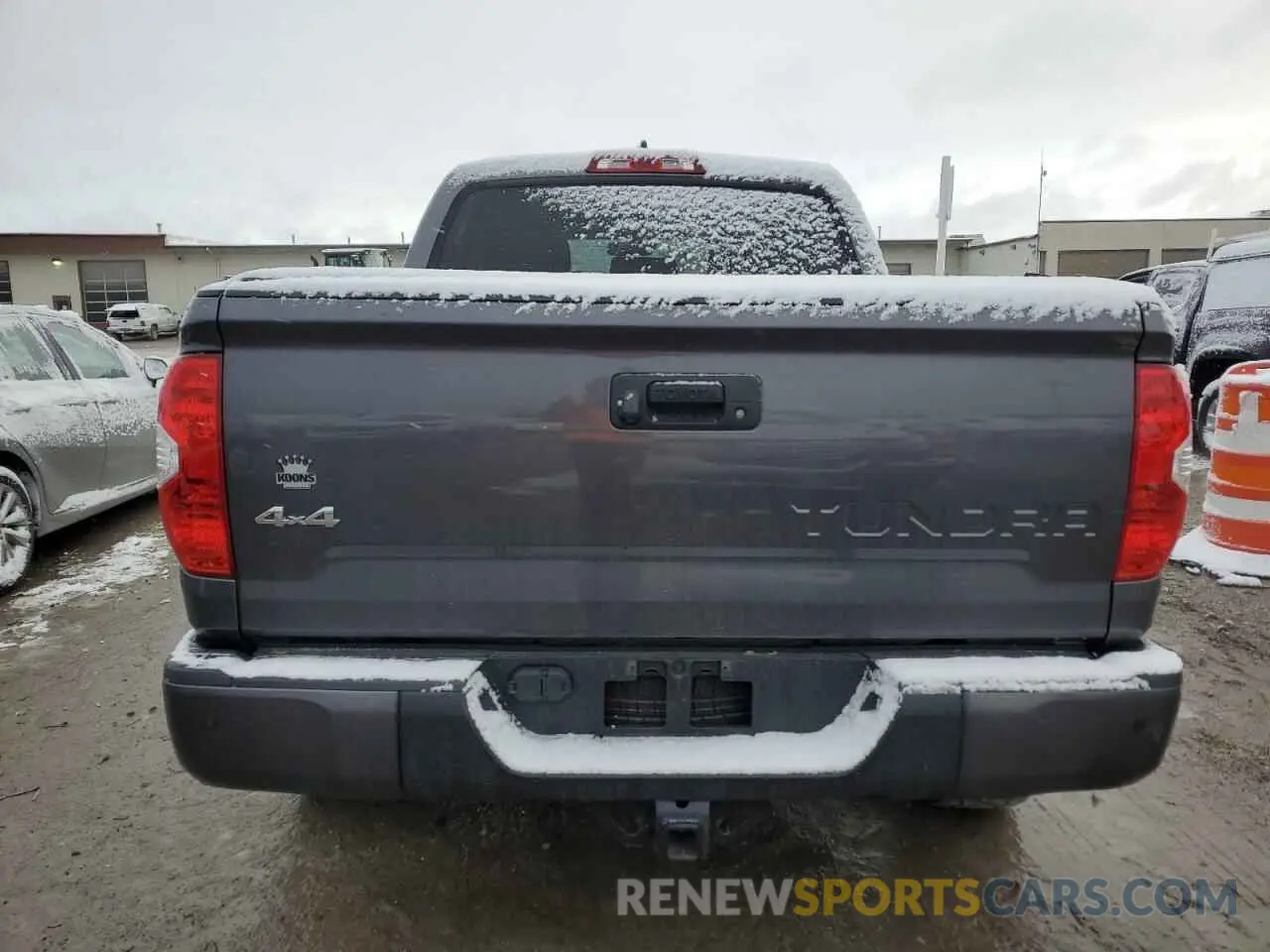 6 Photograph of a damaged car 5TFAY5F10MX973998 TOYOTA TUNDRA 2021