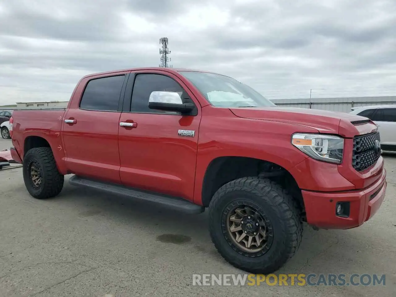 4 Photograph of a damaged car 5TFAY5F13MX985613 TOYOTA TUNDRA 2021