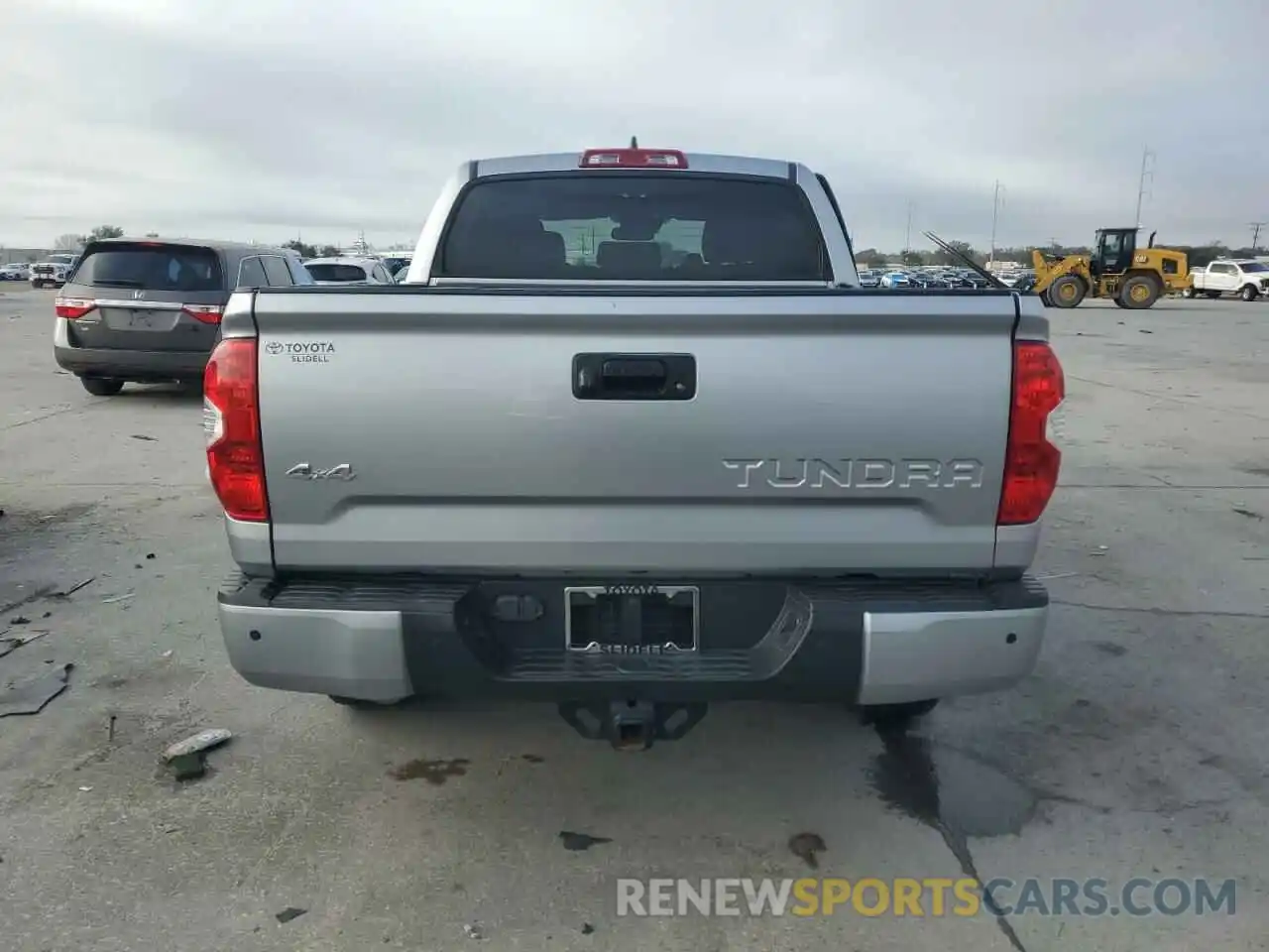 6 Photograph of a damaged car 5TFAY5F17MX985999 TOYOTA TUNDRA 2021