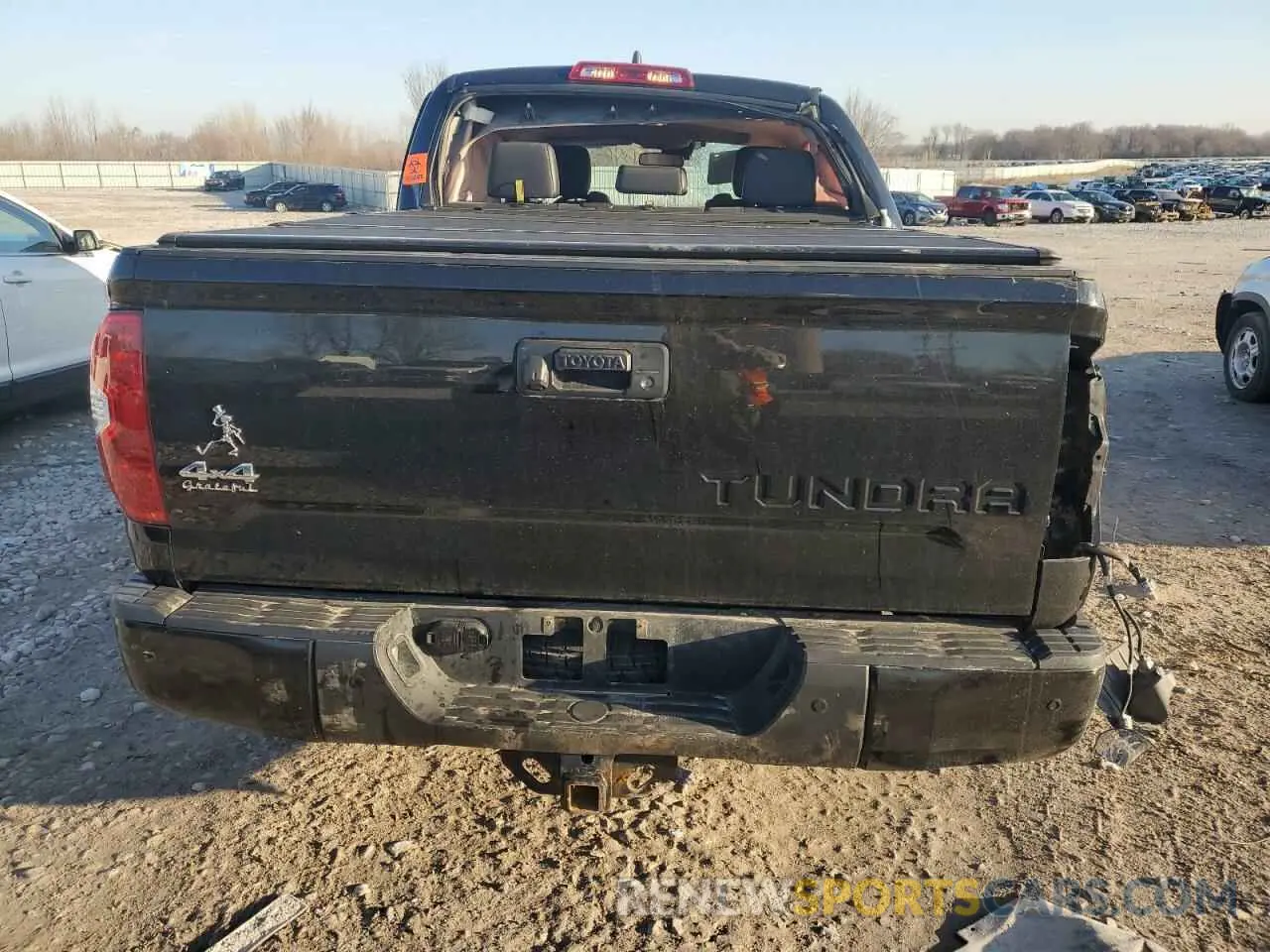 6 Photograph of a damaged car 5TFAY5F18MX965518 TOYOTA TUNDRA 2021