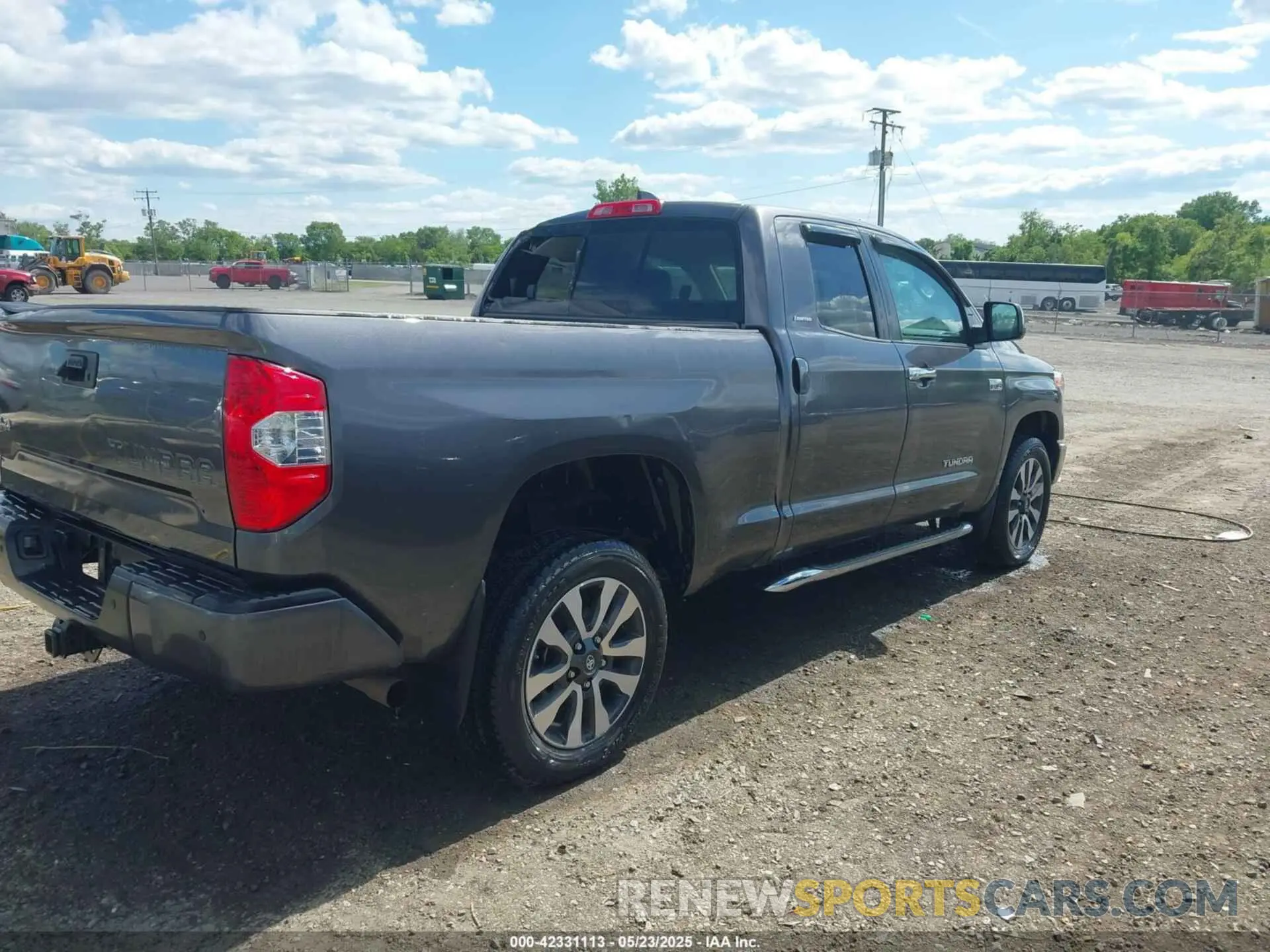4 Photograph of a damaged car 5TFBY5F12MX959895 TOYOTA TUNDRA 2021