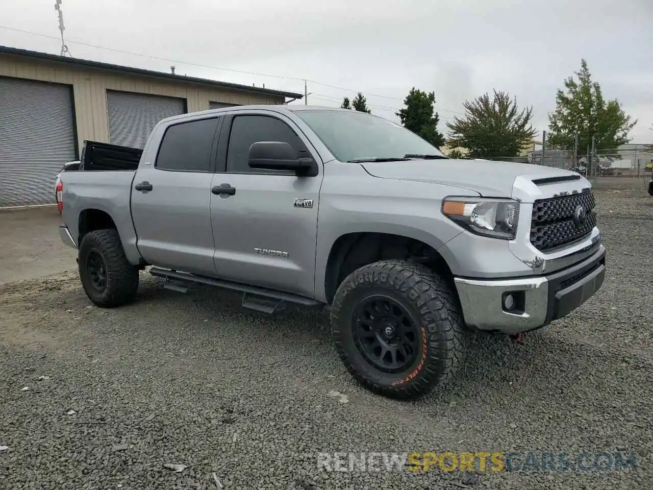 4 Photograph of a damaged car 5TFDY5F10MX028854 TOYOTA TUNDRA 2021