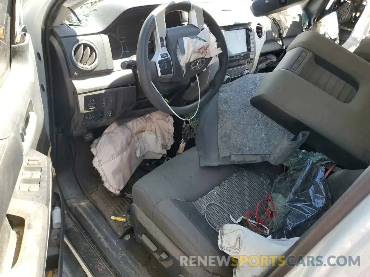 8 Photograph of a damaged car 5TFDY5F10MX039076 TOYOTA TUNDRA 2021