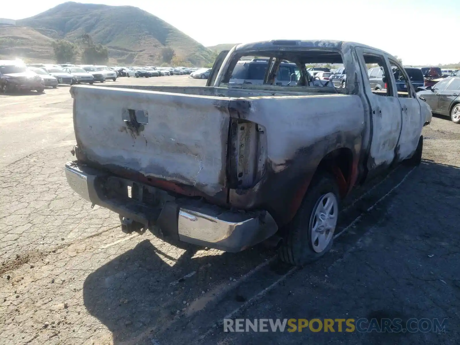 4 Photograph of a damaged car 5TFDY5F10MX969253 TOYOTA TUNDRA 2021